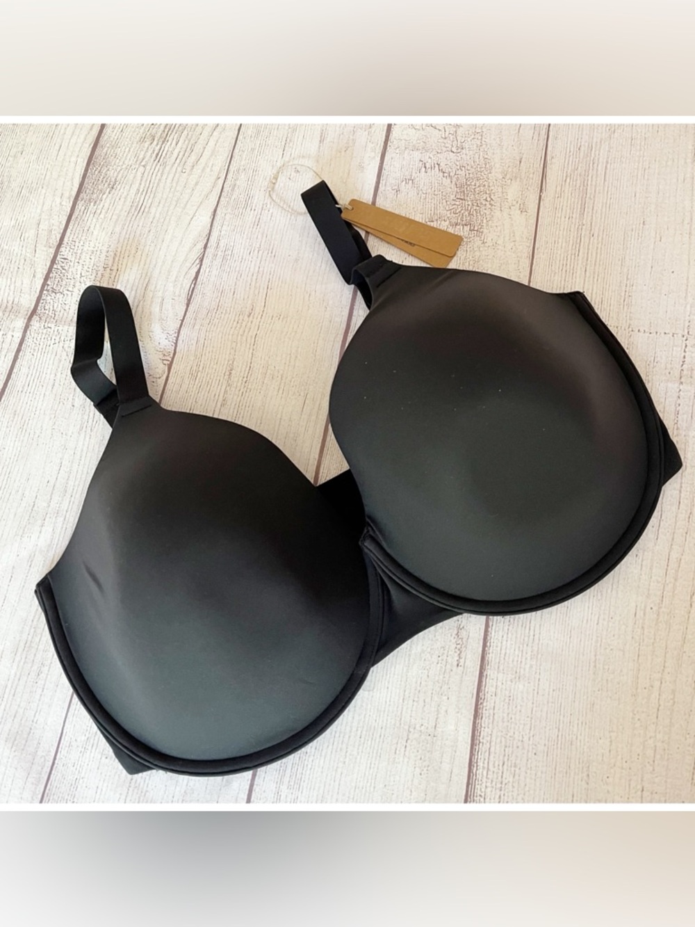 SKIMS NWT Onyx black Fits Everybody T Shirt Demi bra
